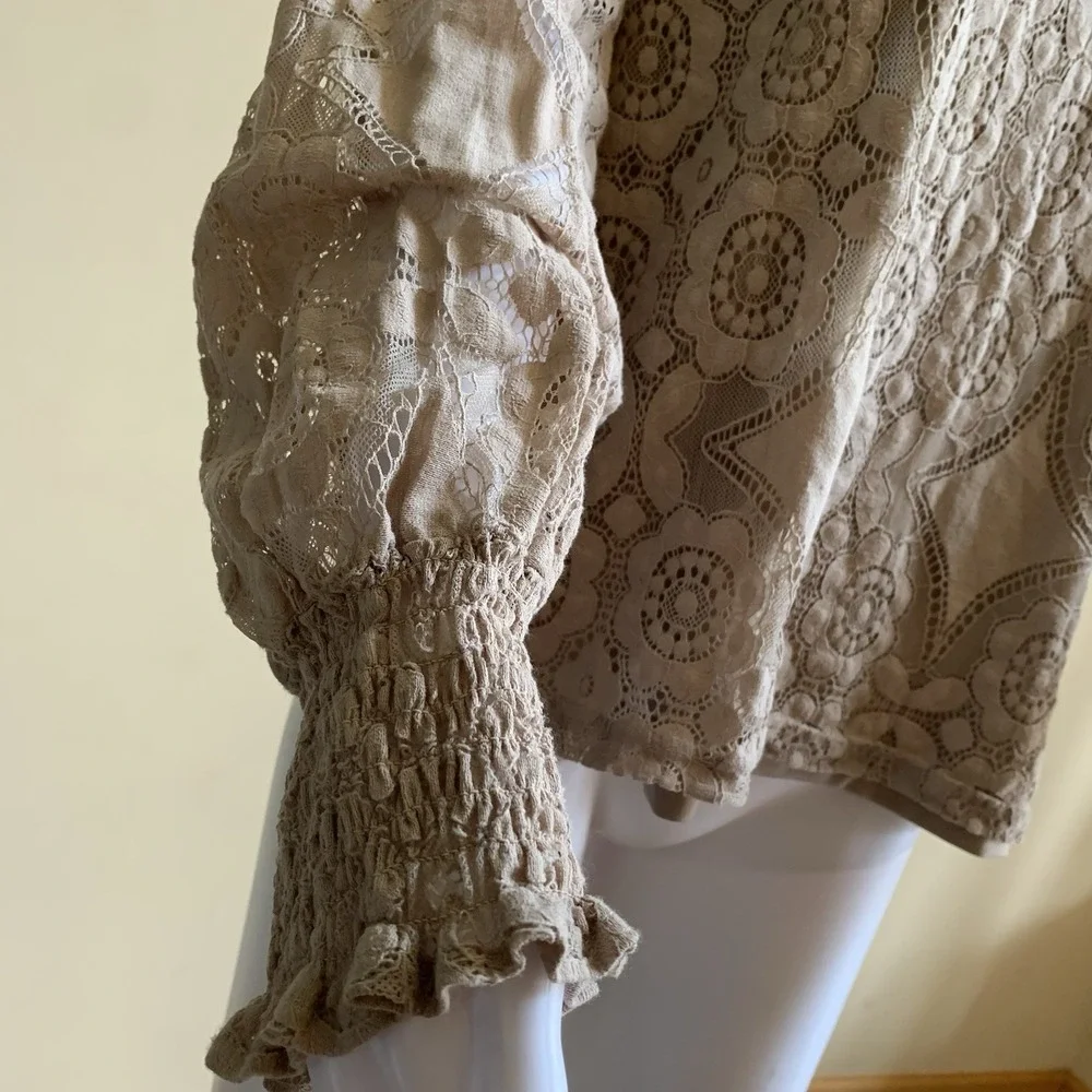 ULTRA PINK Cute Floral Lace Beige Top Smocked Long Sheer Sleeve Mock Blouse L